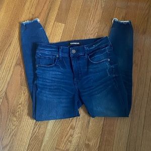 Dark blue wash denim ankle length